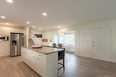 3342 SE Court Drive, Stuart, FL 34997 - Photo 5