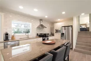 3342 SE Court Dr, Stuart, FL 34997 - Photo 9