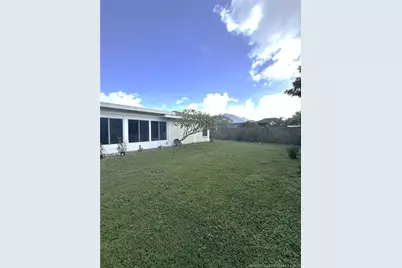 590 NE Lima Vias, Jensen Beach, FL 34957 - Photo 3