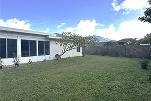 590 NE Lima Vias, Jensen Beach, FL 34957 - Photo 3