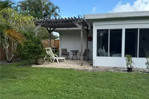 590 NE Lima Vias, Jensen Beach, FL 34957 - Photo 35