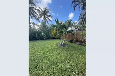 590 NE Lima Vias, Jensen Beach, FL 34957 - Photo 33