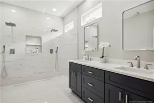 1018 Carolina Cir SW, Vero Beach, FL 32962 - Photo 15