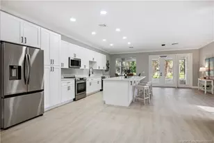 1018 Carolina Cir SW, Vero Beach, FL 32962 - Photo 7