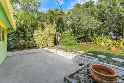 1395 NE Waveland Avenue, Jensen Beach, FL 34957 - Photo 31