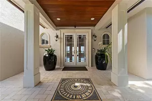 301 SE Harbor Point Dr, Stuart, FL 34996 - Photo 9