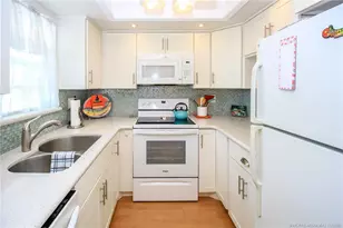 2929 SE Ocean Blvd, Stuart, FL 34996 - Photo 5