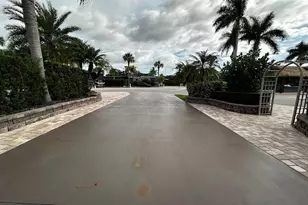 374 NW Foursome Ln, Port Saint Lucie, FL 34986 - Photo 1