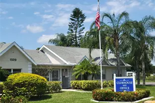 1526 SE Royal Green Cir, Port Saint Lucie, FL 34952 - Photo 3