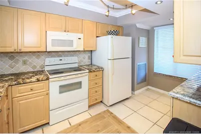 4720 NE Sandpebble Trace #403, Stuart, FL 34996 - Photo 11