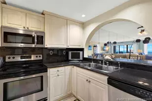 10044 S Ocean Dr, Jensen Beach, FL 34957 - Photo 9