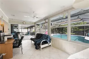 477 SE Seabreeze Ln, Port Saint Lucie, FL 34983 - Photo 11