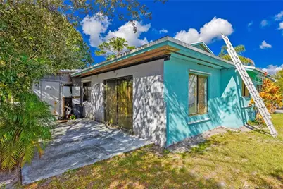 1082 SE Saint Lawrence Way, Stuart, FL 34997 - Photo 17