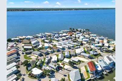 114 Nettles Boulevard, Jensen Beach, FL 34957 - Photo 9