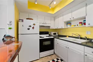 2929 SE Ocean Blvd, Stuart, FL 34996 - Photo 13