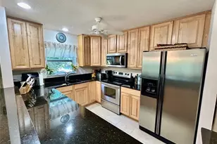 2950 SE Ocean Blvd, Stuart, FL 34996 - Photo 13