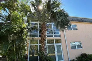 2950 SE Ocean Blvd, Stuart, FL 34996 - Photo 25