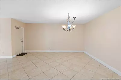 1935 SW Silver Pine Way SW #117-D1, Palm City, FL 34990 - Photo 9