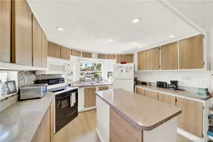 10725 S Ocean Dr, Jensen Beach, FL 34957 - Photo 9