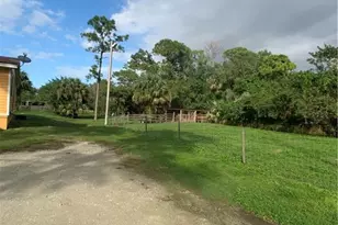 6105 SW Gator Trail, Palm City, FL 34990 - Photo 5