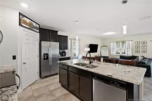 2819 SW East Louise Cir, Port Saint Lucie, FL 34953 - Photo 15