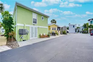 10701 S Ocean Dr, Jensen Beach, FL 34957 - Photo 23