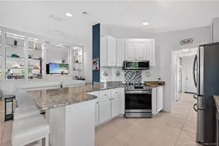 1035 SW Tamarrow Pl, Stuart, FL 34997 - Photo 7