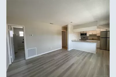 661 Hernando Street #9, Fort Pierce, FL 34949 - Photo 3