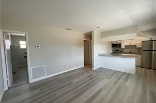 661 Hernando St, Fort Pierce, FL 34949 - Photo 3