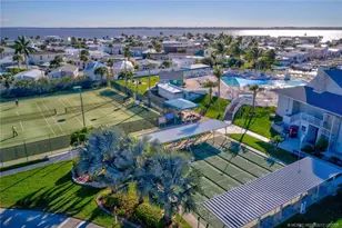 737 Nettles Blvd, Jensen Beach, FL 34957 - Photo 5