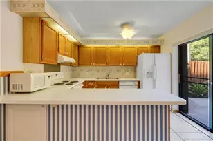 5662 SE Windsong Ln, Stuart, FL 34997 - Photo 11