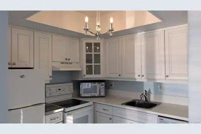 2929 SE Ocean Boulevard #L8, Stuart, FL 34996 - Photo 21