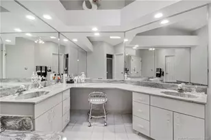 366 SW Eyerly Ave, Port Saint Lucie, FL 34983 - Photo 13