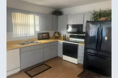 1467 SE Andrews Street, Stuart, FL 34996 - Photo 15