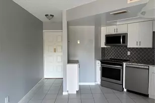 2041 NE Collins Cir, Jensen Beach, FL 34957 - Photo 5