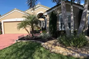 6948 SE Twin Oaks Cir, Stuart, FL 34997 - Photo 1