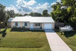 3071 SE East Blackwell Dr, Port Saint Lucie, FL 34952 - Photo 1