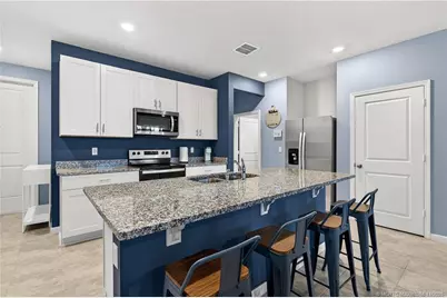 5634 SE Edgewater Circle, Stuart, FL 34997 - Photo 9