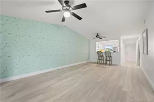 1210 SE Parkview Pl, Stuart, FL 34994 - Photo 9