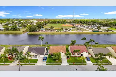 2388 SE Brekenridge Circle, Port Saint Lucie, FL 34952 - Photo 21