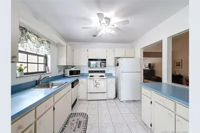 2388 SE Brekenridge Circle, Port Saint Lucie, FL 34952 - Photo 23