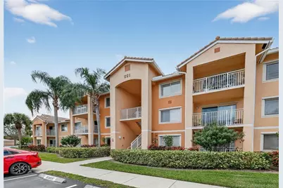 221 SW Palm Drive #104, Port Saint Lucie, FL 34986 - Photo 1