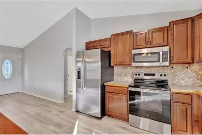 252 NW Lincoln Avenue, Port Saint Lucie, FL 34983 - Photo 9