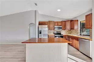 252 NW Lincoln Ave, Port Saint Lucie, FL 34983 - Photo 7