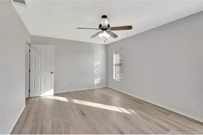 252 NW Lincoln Avenue, Port Saint Lucie, FL 34983 - Photo 17