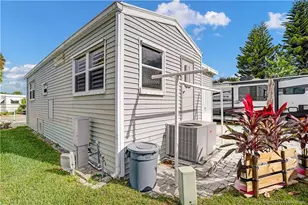 587 Nettles Blvd, Jensen Beach, FL 34957 - Photo 5