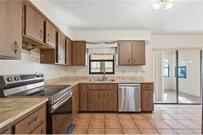 242 SE Duxbury Avenue, Port Saint Lucie, FL 34983 - Photo 9