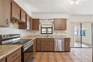 242 SE Duxbury Ave, Port Saint Lucie, FL 34983 - Photo 9