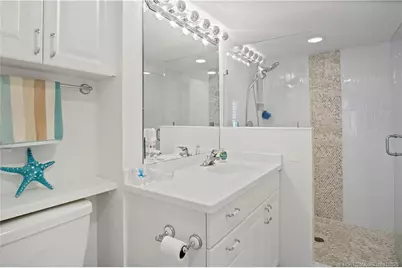 245 NE Macarthur Boulevard #12, Stuart, FL 34996 - Photo 15