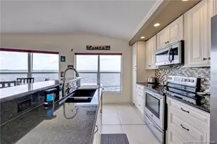 10701 S Ocean Dr, Jensen Beach, FL 34957 - Photo 9